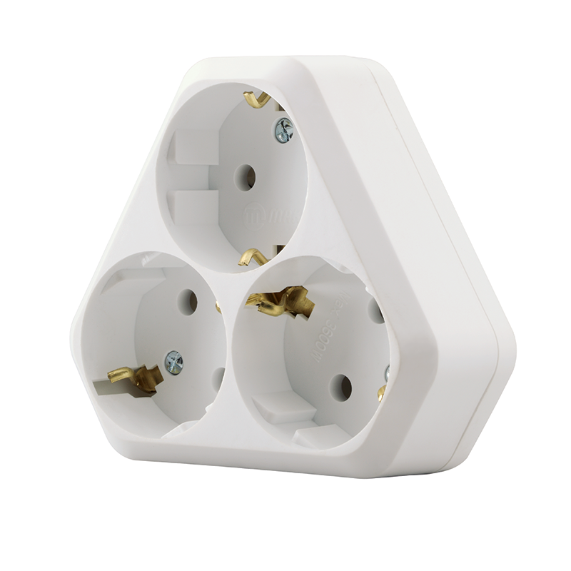 Goliath Triangle Type Triple Schuko Outlet