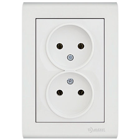 DOUBLE SOCKET OUTLET