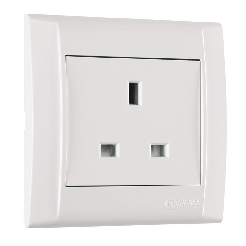 British Type Grounding Socket With Child Protection