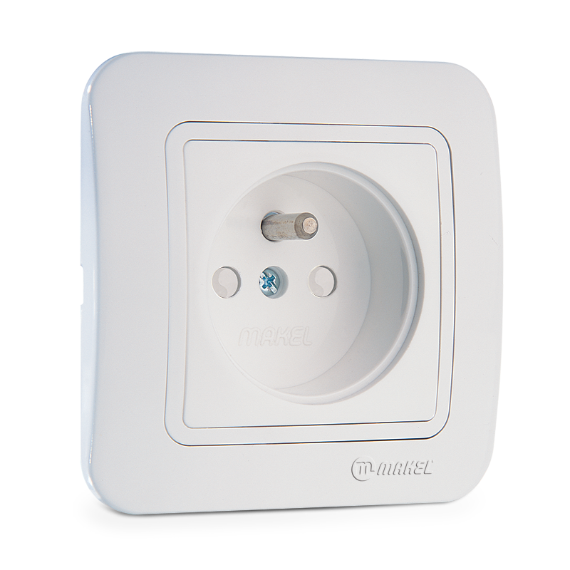 Socket Outlet with Earthing Pin and Child Protection