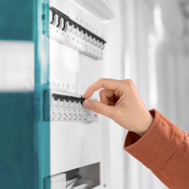Şalter Neden Atar? Sebepler, Çözümler ve Önlemler