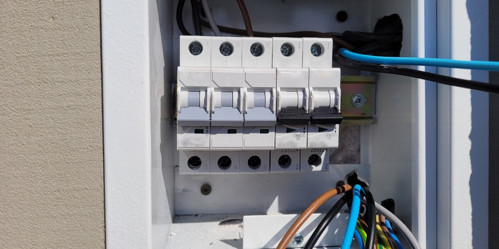 Kaçak Akım Rölelerinde 2026 Trendleri: Tip A mı S Almalı?