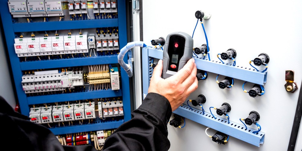 Energy Management with Panel Measurement Systems & Makel Meters